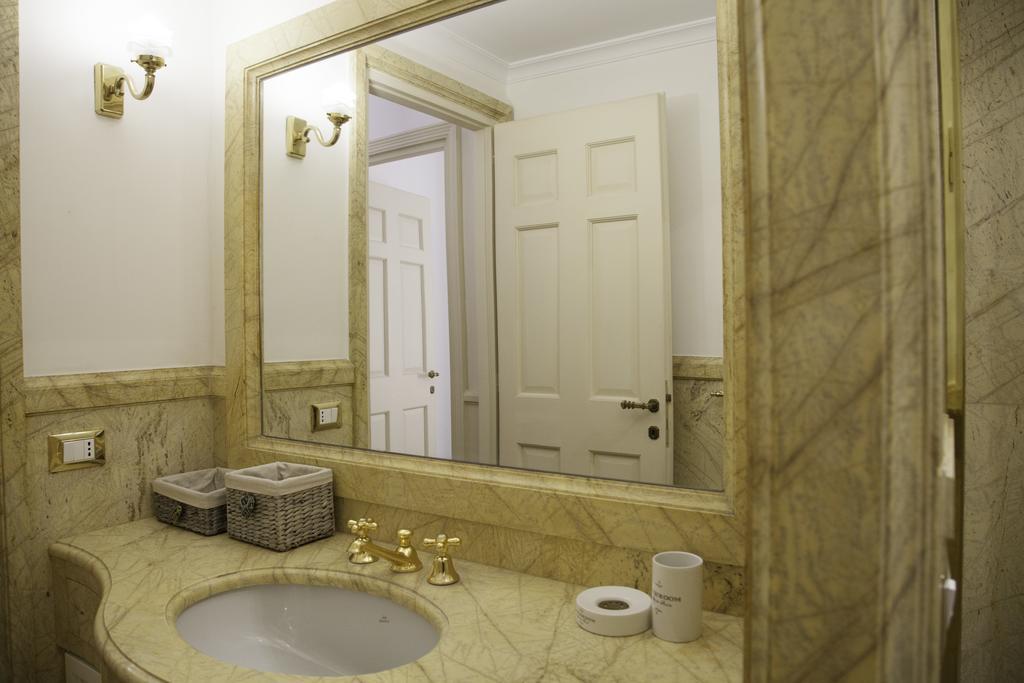 Capital Navona Luxury Apartment Casa E Appartamento Per Vacanze Рим Екстериор снимка
